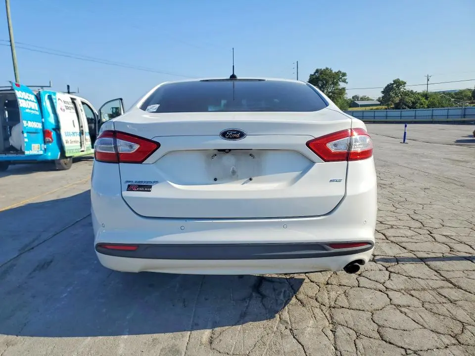2016 FORD FUSION SE  