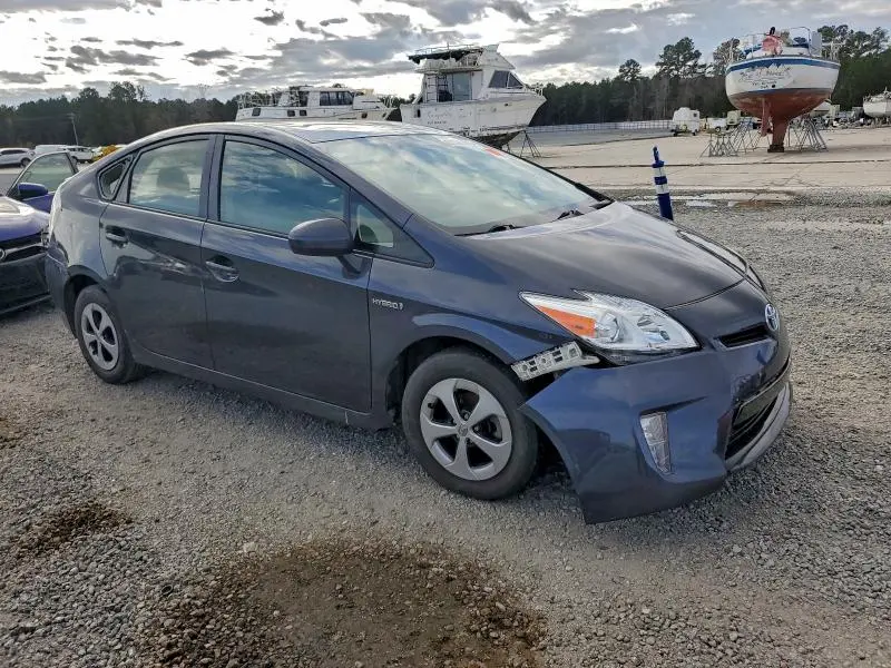 2015 TOYOTA PRIUS   