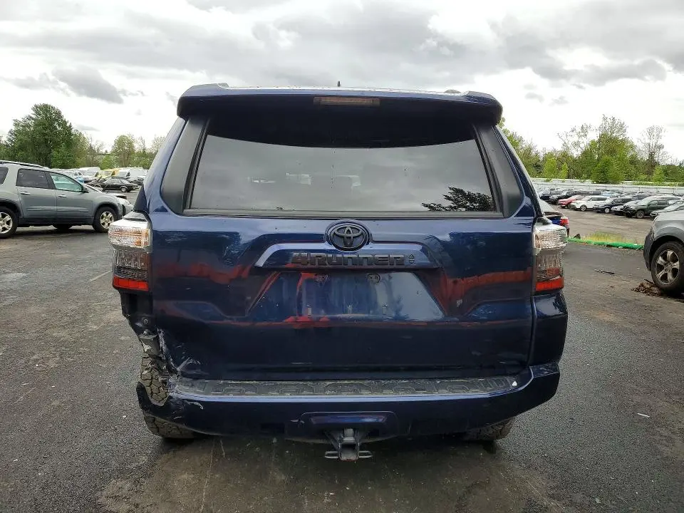 2022 TOYOTA 4RUNNER SR5 PREMIUM  