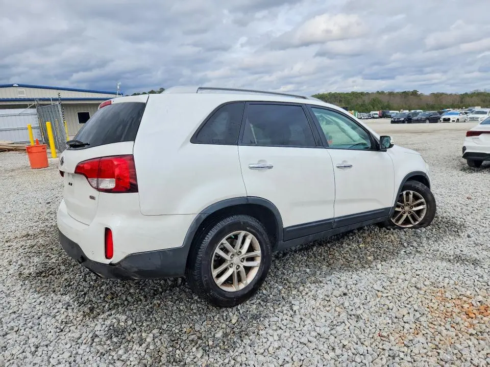 2015 KIA SORENTO LX  