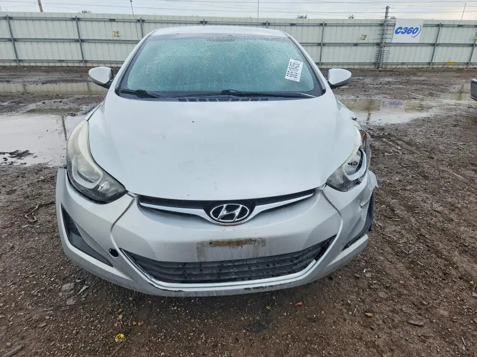 2015 HYUNDAI ELANTRA SE  