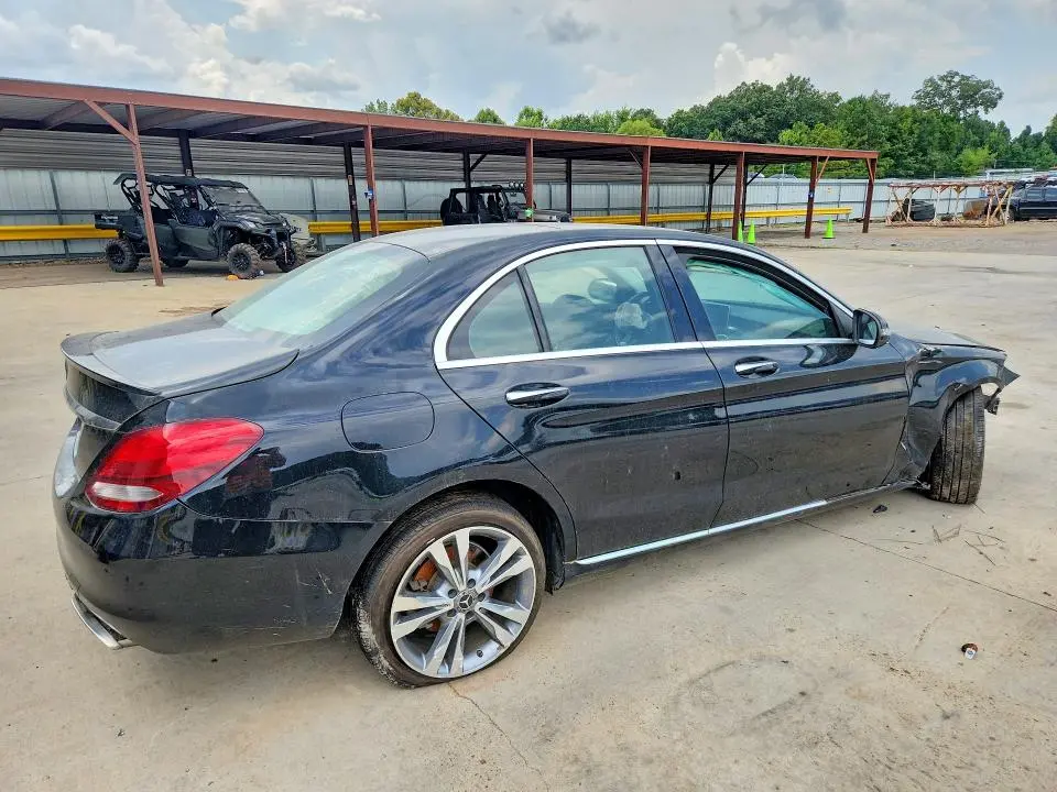 2017 MERCEDES-BENZ C 300  