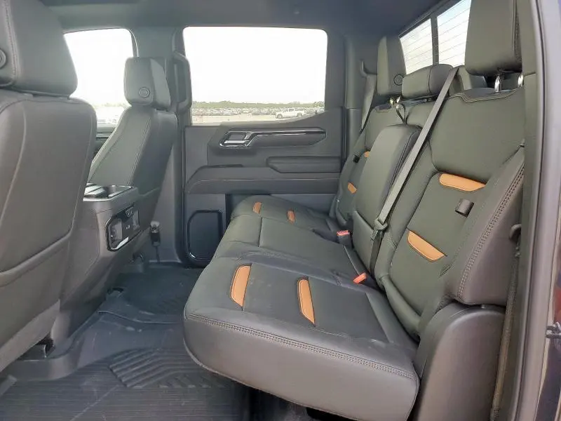2025 GMC SIERRA K1500 AT4  