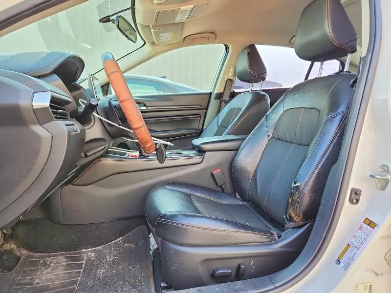 2019 NISSAN ALTIMA SR  