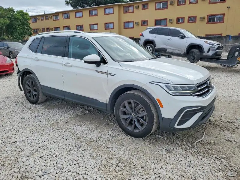 2022 VOLKSWAGEN TIGUAN SE  
