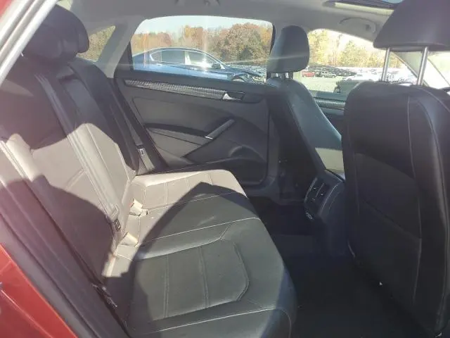 2020 VOLKSWAGEN PASSAT R-LINE  