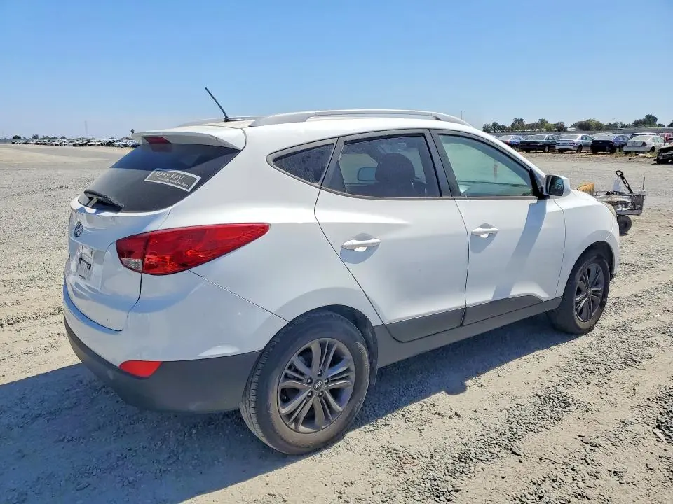 2015 HYUNDAI TUCSON SE  