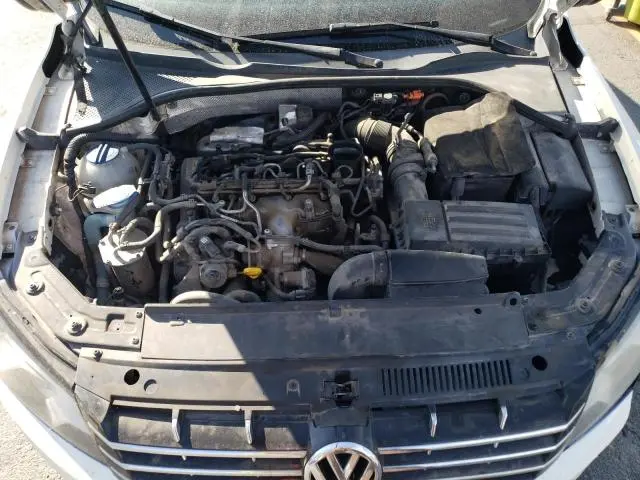 2014 VOLKSWAGEN PASSAT SE  
