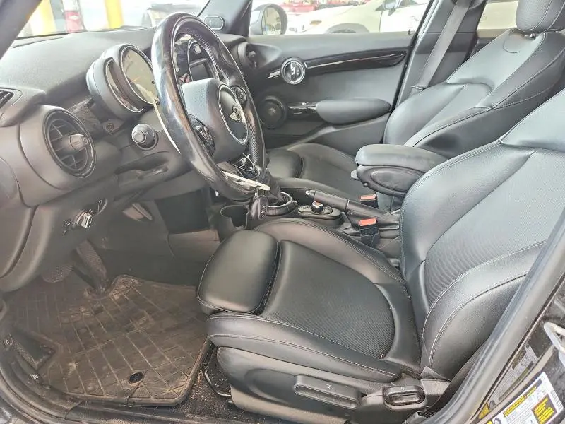 2017 MINI COOPER S  