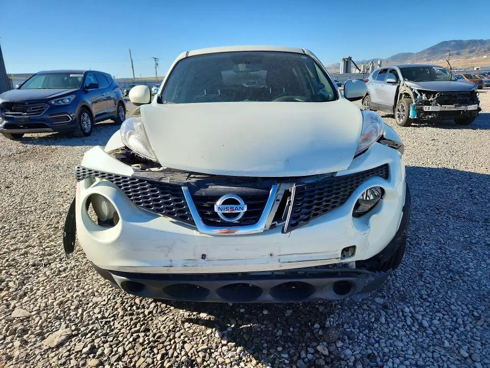 2011 NISSAN JUKE S  