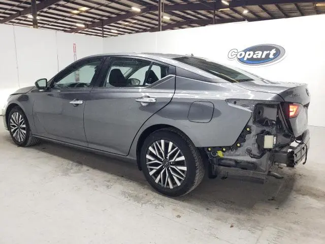 2024 NISSAN ALTIMA SV  