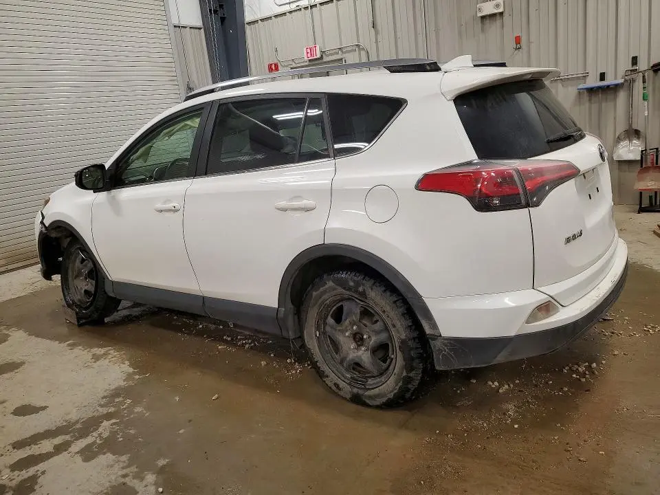 2018 TOYOTA RAV4 LE  