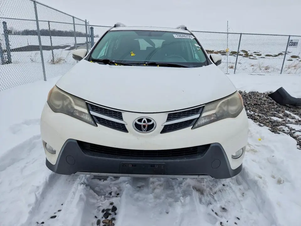 2015 TOYOTA RAV4 XLE  