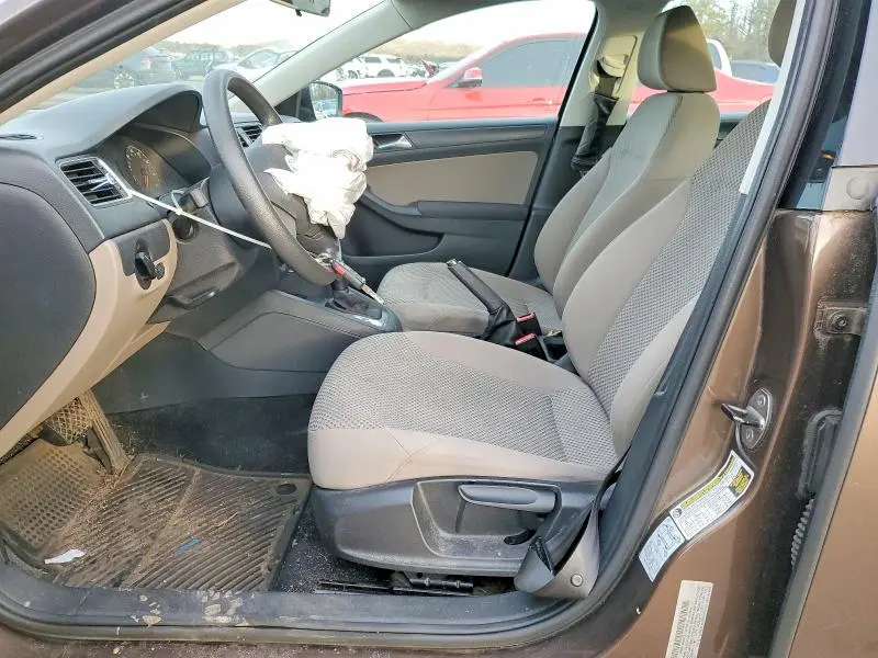 2011 VOLKSWAGEN JETTA BASE  