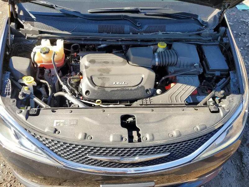 2017 CHRYSLER PACIFICA LIMITED  