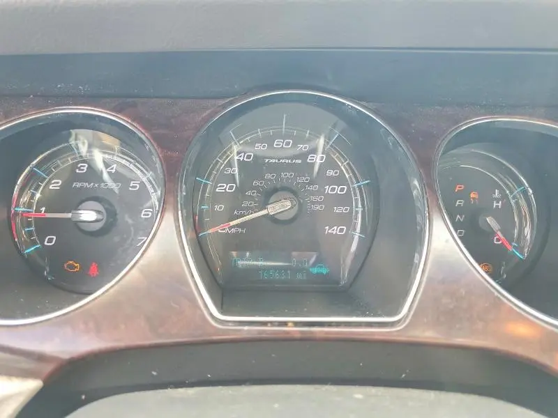 2010 FORD TAURUS SEL  