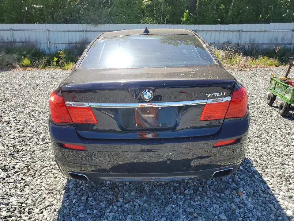 2011 BMW 750 XI  