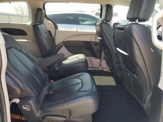 2017 CHRYSLER PACIFICA TOURING L PLUS  
