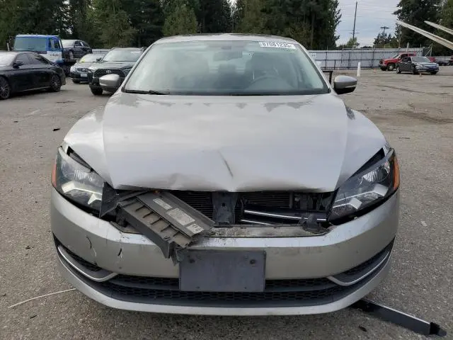 2012 VOLKSWAGEN PASSAT SE