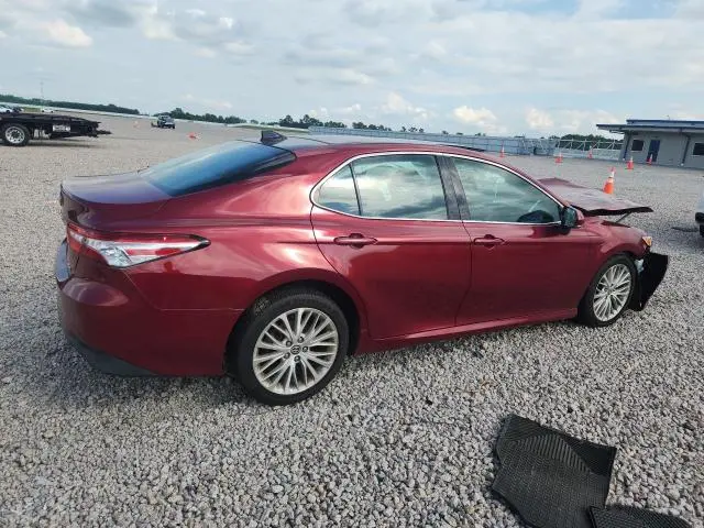 2020 TOYOTA CAMRY XLE  