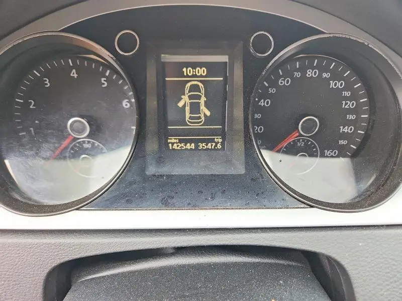 2010 VOLKSWAGEN PASSAT KOMFORT  