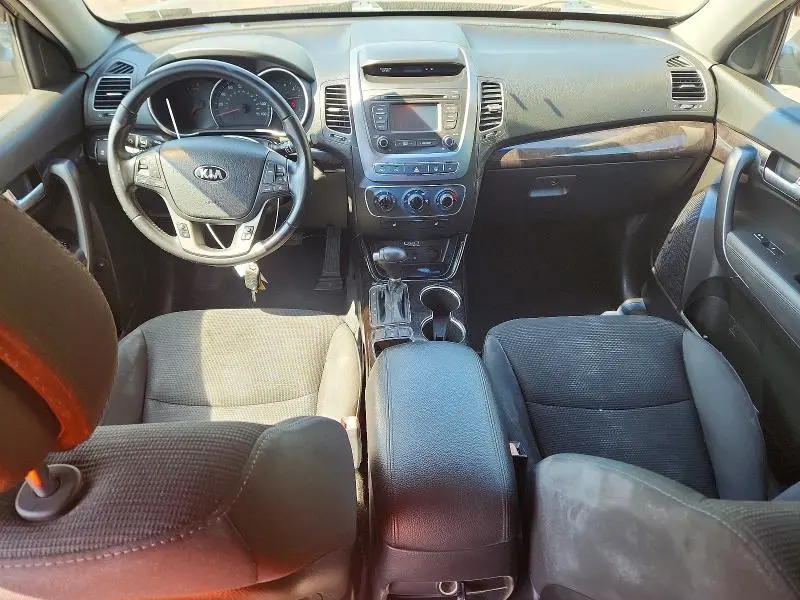 2014 KIA SORENTO LX  