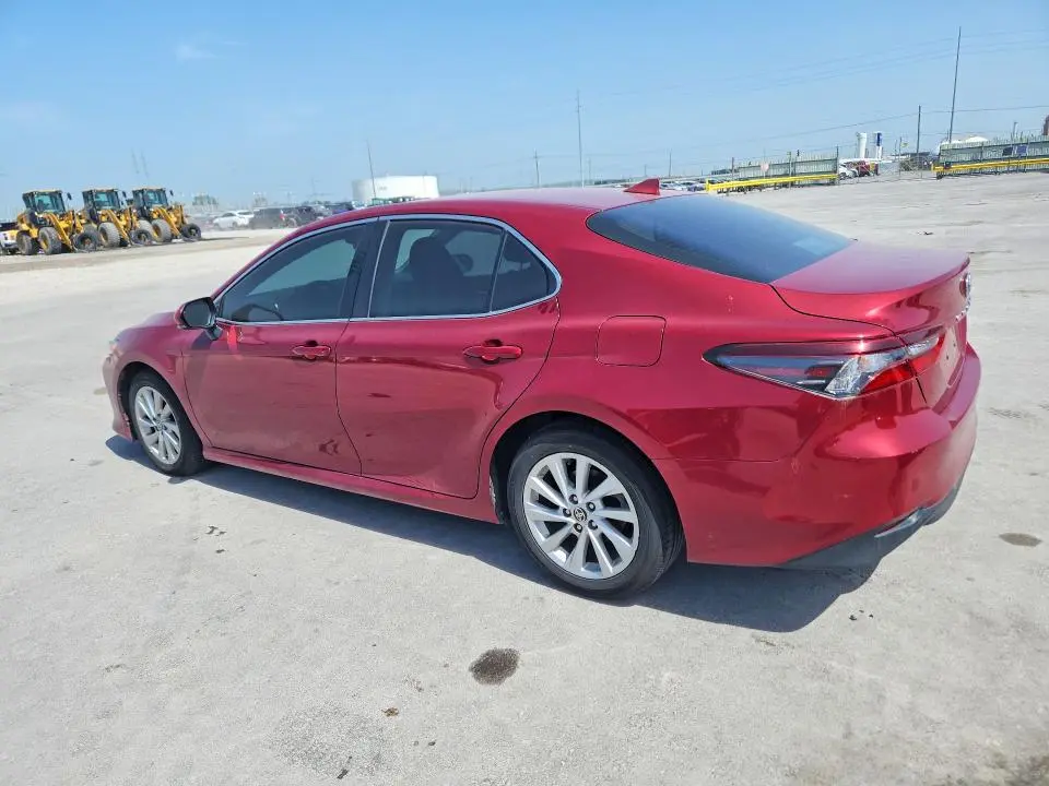 2022 TOYOTA CAMRY LE  