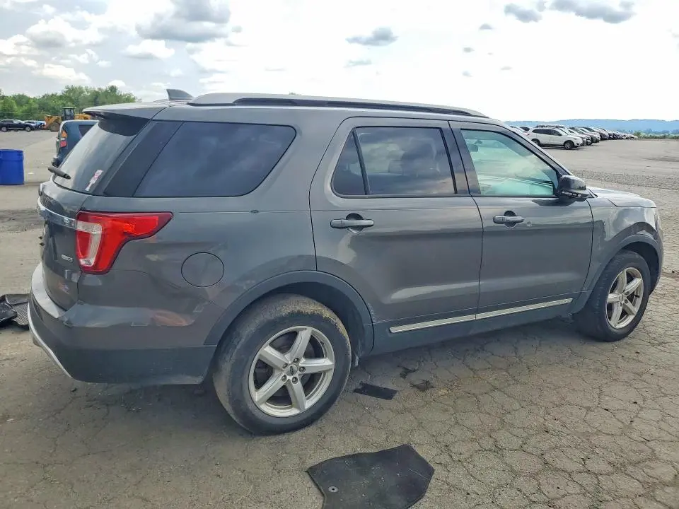 2017 FORD EXPLORER XLT  