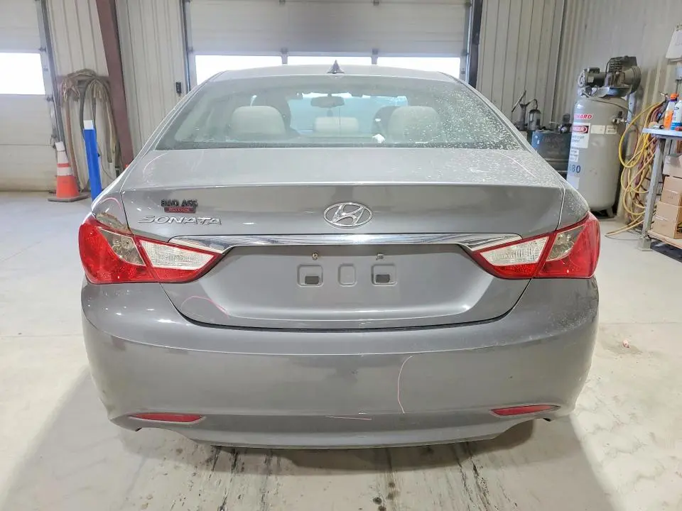 2012 HYUNDAI SONATA GLS  