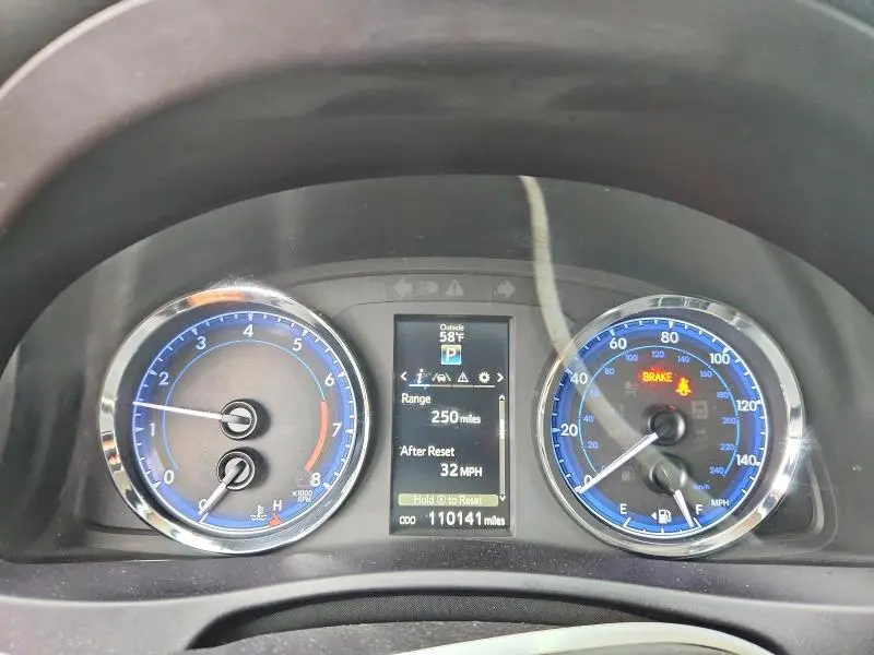 2019 TOYOTA COROLLA SE  