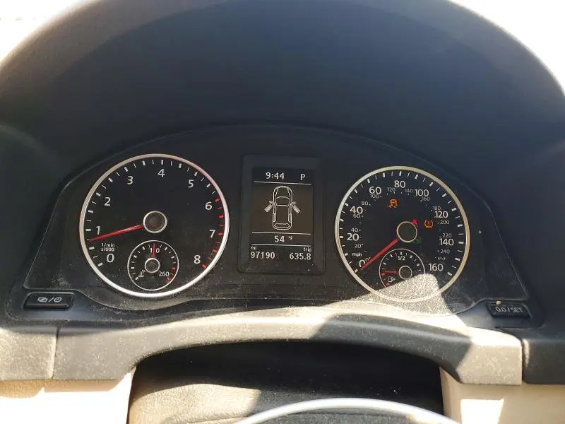 2016 VOLKSWAGEN TIGUAN   