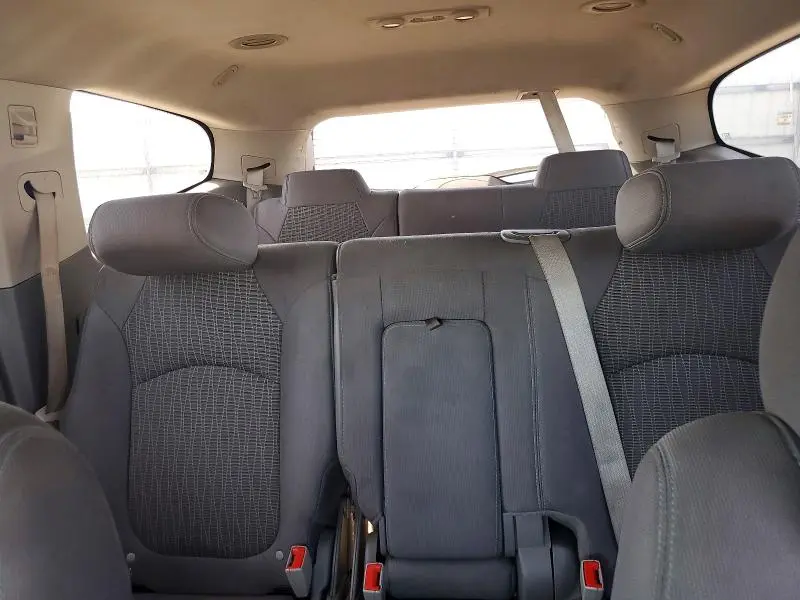 2016 CHEVROLET TRAVERSE LS  