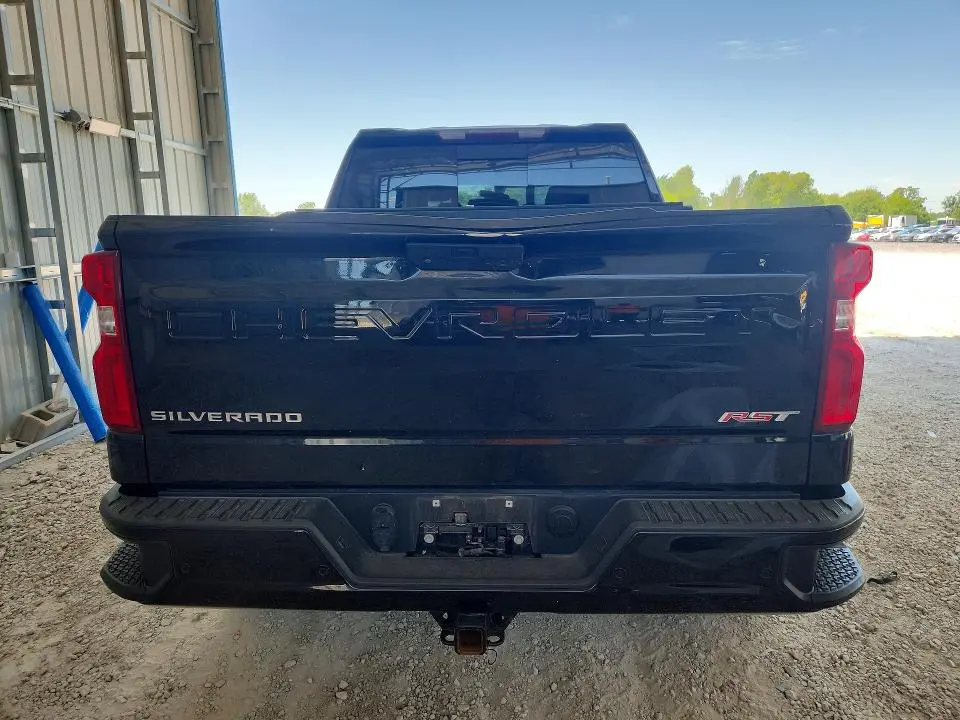 2021 CHEVROLET SILVERADO C1500 RST  