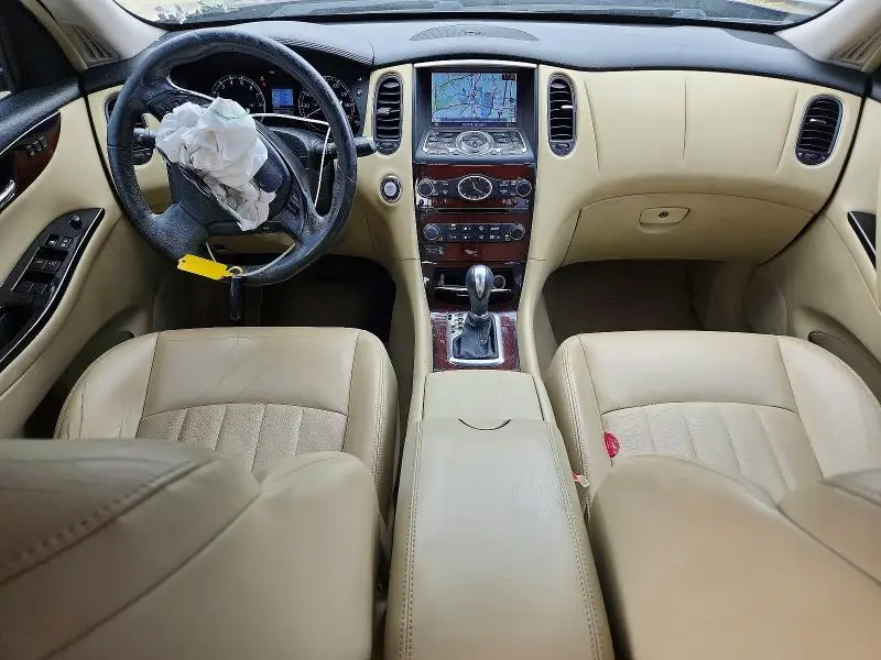 2016 INFINITI QX50 BASE  