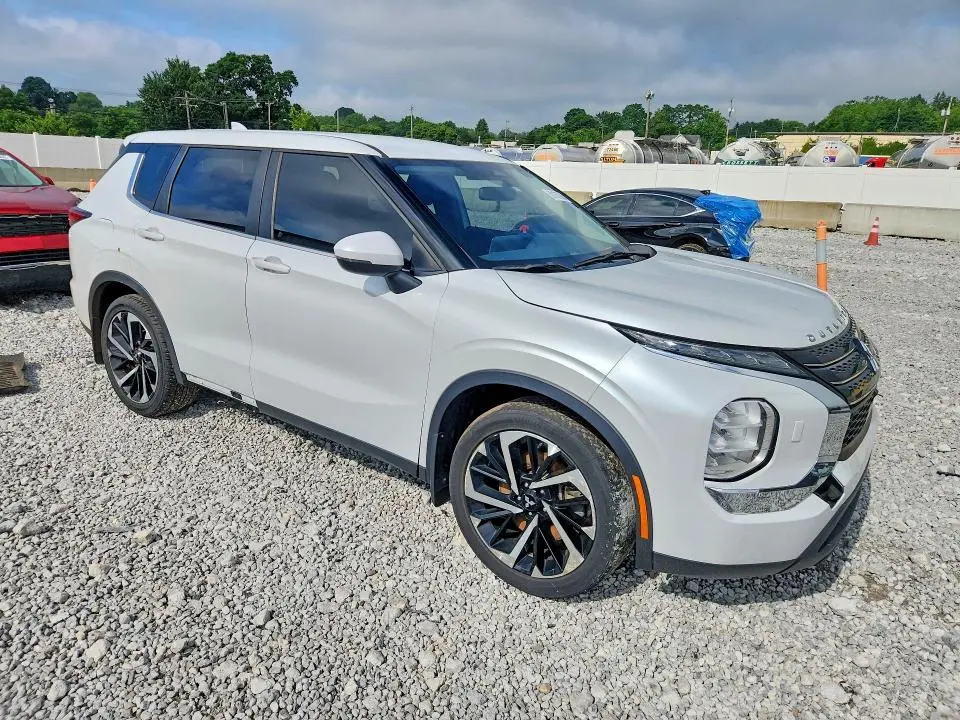 2022 MITSUBISHI OUTLANDER ES  