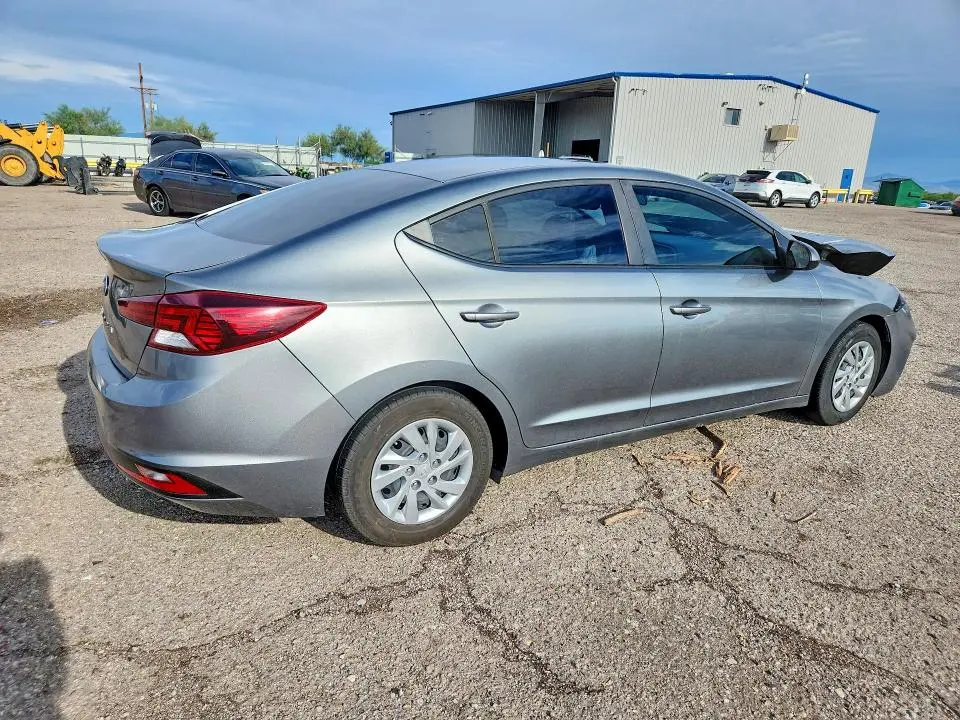 2019 HYUNDAI ELANTRA SE  