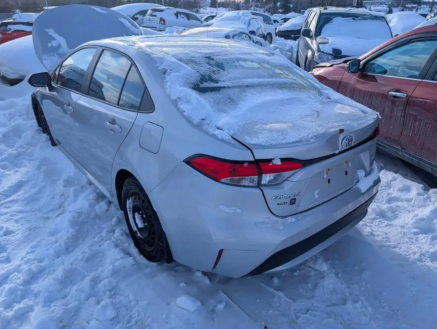 2022 TOYOTA COROLLA LE  