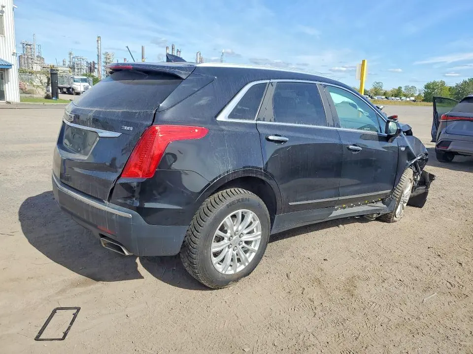 2017 CADILLAC XT5   