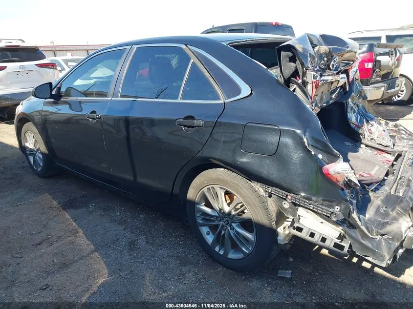 2016 TOYOTA CAMRY SE