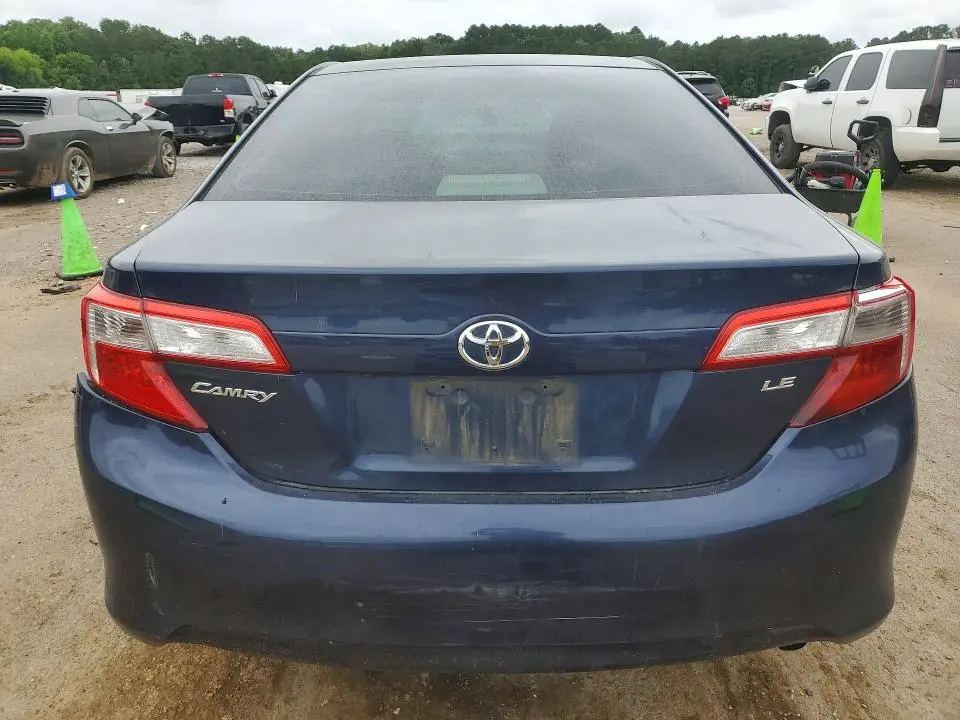 2014 TOYOTA CAMRY LE  