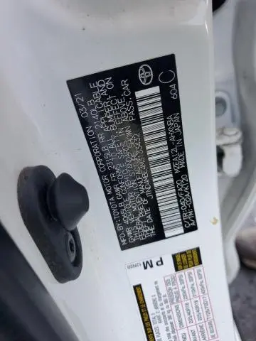 2021 TOYOTA COROLLA SE  