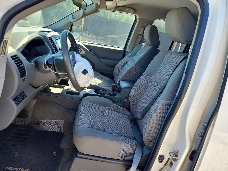 2018 NISSAN FRONTIER SV  
