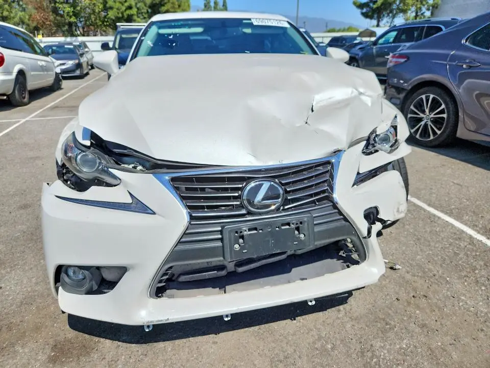 2016 LEXUS IS 200T  