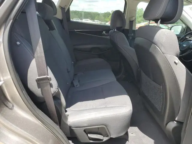 2016 KIA SORENTO LX  