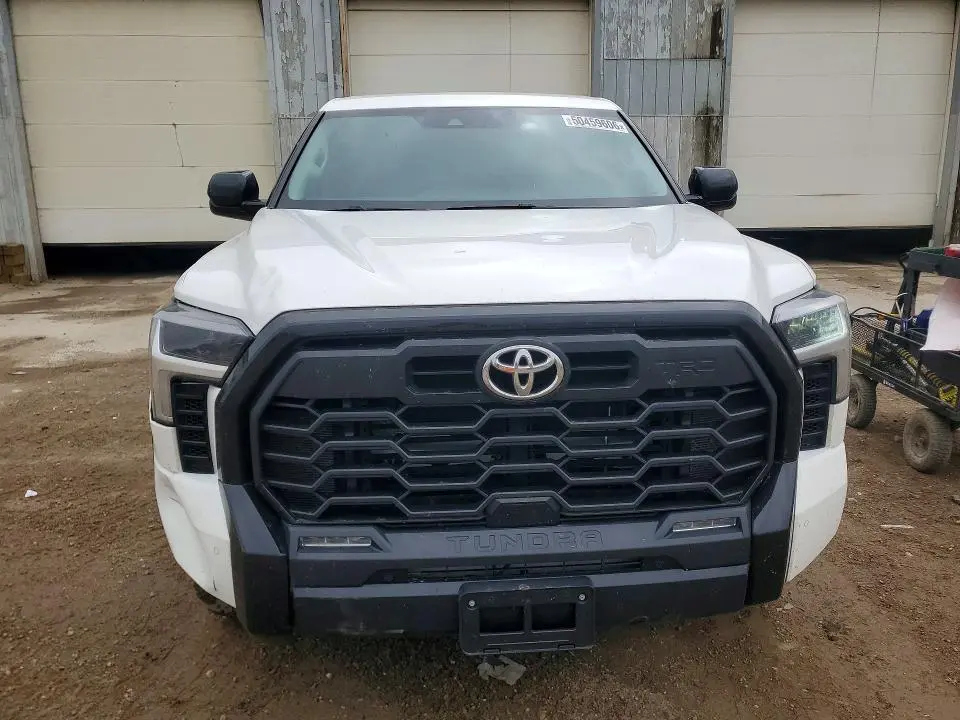 2022 TOYOTA TUNDRA CREWMAX SR5  