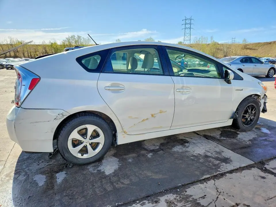 2014 TOYOTA PRIUS TWO  