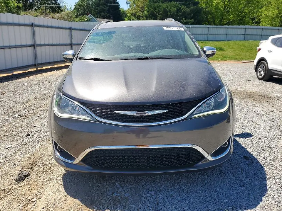 2017 CHRYSLER PACIFICA LIMITED  