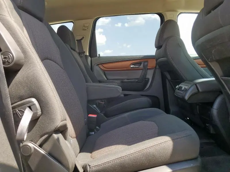 2016 CHEVROLET TRAVERSE LT