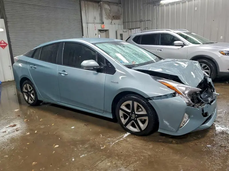 2016 TOYOTA PRIUS   