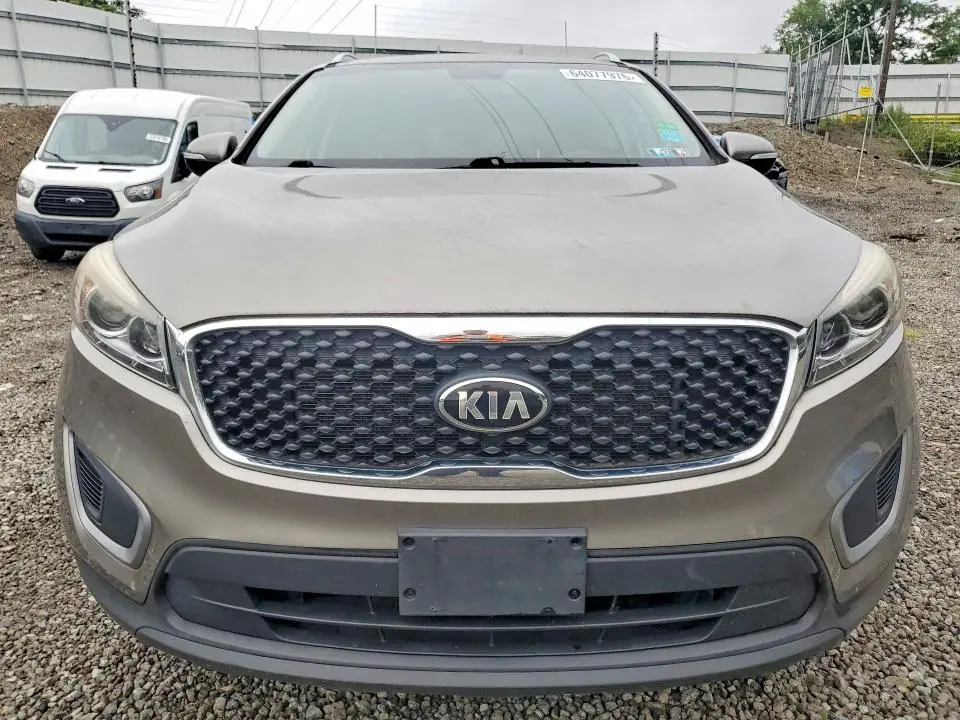 2016 KIA SORENTO LX  